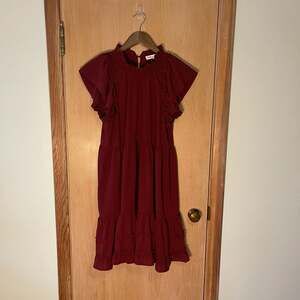 Lola & Grace Maroon Tiered Ruffle Flutter Sleeve Mini Dress Size Small